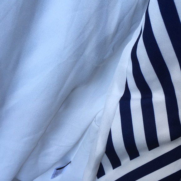 🔥MOVING SALE🔥 (S) RolyPoly Striped Jacket - Picture 5 of 7